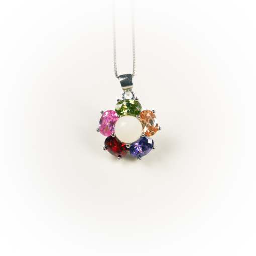 Necklace flower pearl